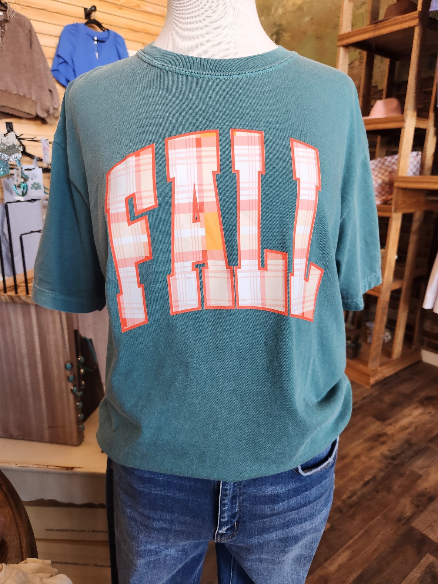 FALL GRAPHIC TEE